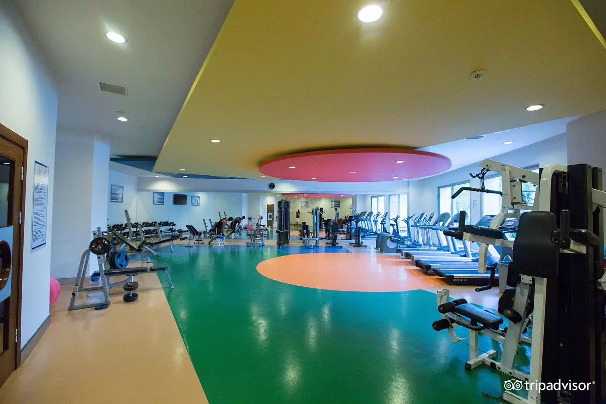 باشگاه هتل رویال وینگز آنتالیا